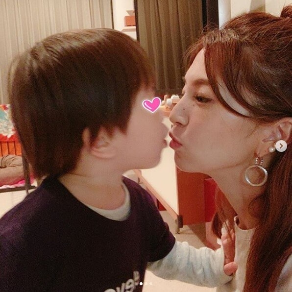 安田美沙子、息子とのキス写真に賛否の声「虫歯菌がうつっちゃう！」