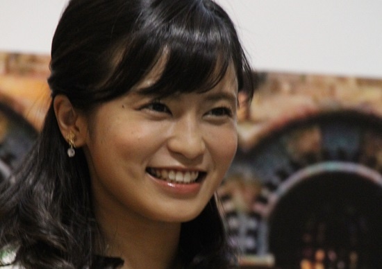 小島瑠璃子