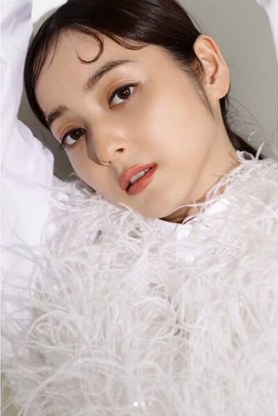 佐々木希、ファッション雑誌一部ショット公開で大反響「誰？」「見惚れる」