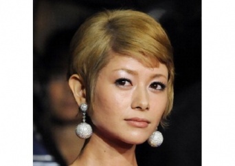 真木よう子