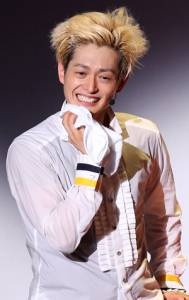 塚田僚一