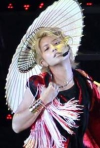 手越祐也