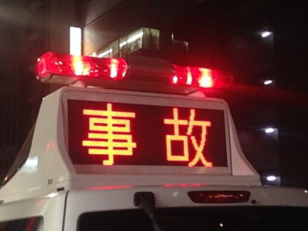 新宿歌舞伎町の女性飛び降り自殺で男性が巻き添えに…頚椎骨折、神経損傷で寝たきり状態に？