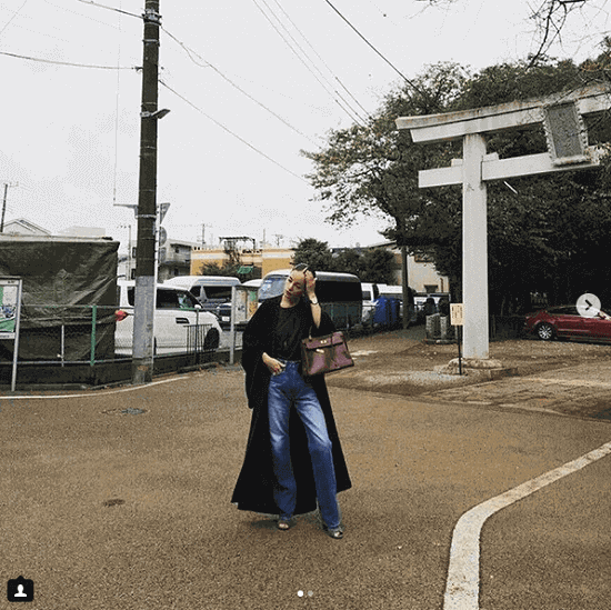 梨花、「逆に違和感が…」神社で撮影した写真がオシャレすぎて反響続々