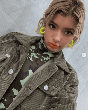インスタグラム:ローラ(@rolaofficial)より