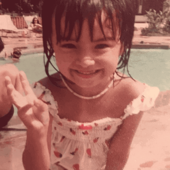 平子理沙、3歳当時の水着姿に称賛の声「美形がすぎる」「ちょー可愛い」