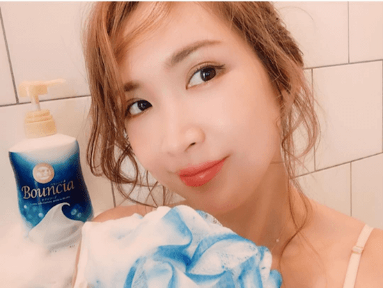 紗栄子、バスルームでの自撮りに絶賛の嵐「可愛いすぎる」「お肌ツヤツヤ！」