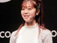 峯岸みなみ