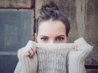 会話中に相手の目を見続けることが難しいわけ（日本研究）