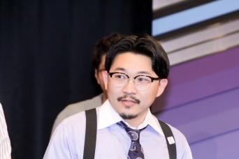 オズワルド・伊藤俊介