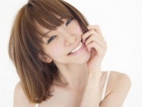 これで別人!?　イメチェンしたいとき、メイクはどこを変える？⇒「1位 アイメイク」