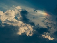 虹色の雲が示す幸運のメッセージ7選