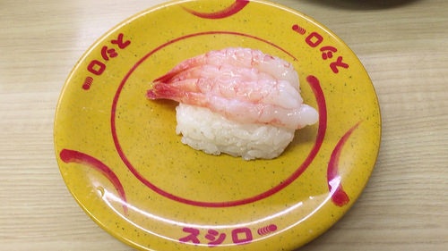スシローの皿。写真はイメージです（Kazuki Ohtsuさん撮影、Flickrより）