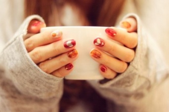 めっちゃイイ子！　男性が「奢ってあげたくなる」女子の特徴6つ