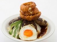 注目のロコモコメガ丼