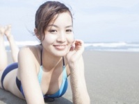 「彼氏」or「親友」！　無人島に遭難したとき、一緒にいてほしいのはどっち？