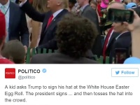 トランプ大統領がサインした子供の帽子を適当にポイ→ネットで物議醸す【映像】