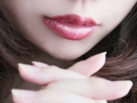 好きで好きで愛おしくて……。女子が寝ている彼にキスした理由3つ！