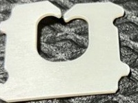 「パンの袋を留めるヤツ」で犬を作って置いてたら...　家族の〝仕業〟に6.2万人の心ホクホク「平和な家族」