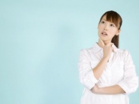 圧倒的大差で選ばれたのは!?　働く女性が大切にしているのは、「自己投資」と「貯金」どっち？