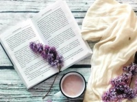 どっちだと思う？　「拝受いたしました」は二重敬語？