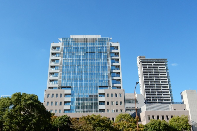 寮で食事した『女子大生59人発症』　「ウエルシュ菌」集団食中毒　調理施設を【無期限】営業禁止処分に…