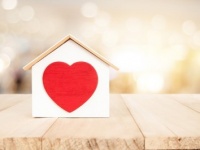 彼氏の家で「絶対にしてはいけないこと」って？　お家デートで使える「愛されマナー術」