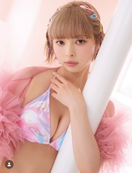 Instagram:最上もが(@mogatanpe)より