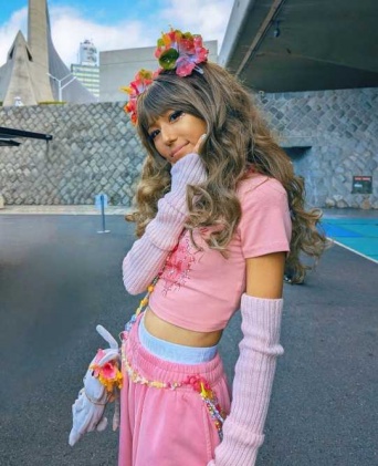 Instagram:若槻千夏(@wakatsukichinatsu)より