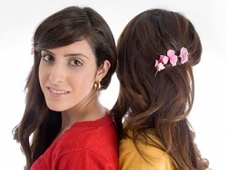 友達家族にベッタリ「疑似家族」に甘える30代独女の光と闇【東のEditor’sEYE】