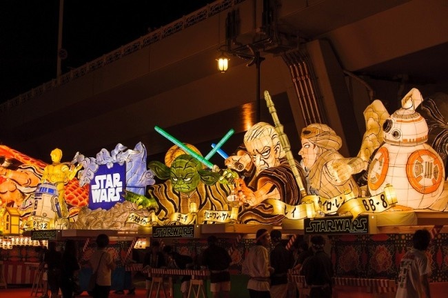 青森ねぶた祭での「スター・ウォーズねぶた」お披露目