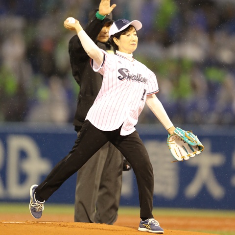 プロ野球開幕戦始球式を勝手に採点！