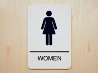 トイレでいきみすぎると赤ちゃんが出ちゃうってホント？