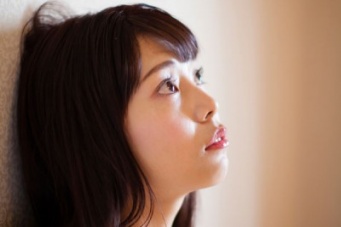 年齢がバレバレ……！　オバサン化を感じるパーツ4選