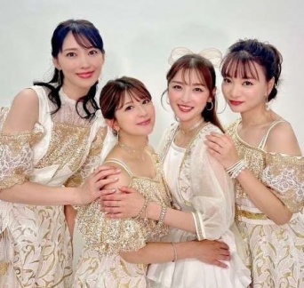 Instagram:石川梨華(@rika_ishikawa_official)より