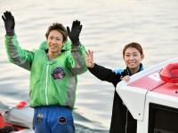チャレンジカップ深谷知博選手（左）とレディースチャレンジカップ中村桃佳選手