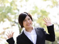 派手ネイルはNG！　男性がチェックしている、女性新入社員の「身だしなみ」ポイント3つ