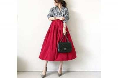 真っ赤なタフタスカートは、目立ち度100％　＃東京365日コーデ