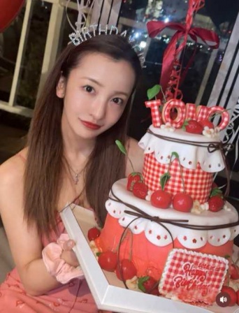 Instagram:板野友美(@tomo.i_0703)より