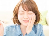 8割が「糖質制限ダイエット」に強い関心！　一方で「失敗」原因の断トツは「食の誘惑」