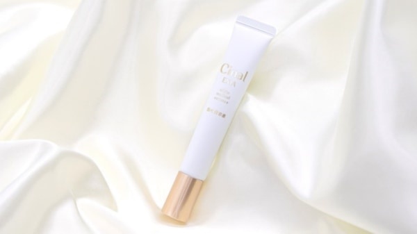 シミ・そばかすの悩みに。「シナール」から美白美容液が新発売