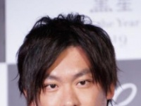 箕輪厚介氏