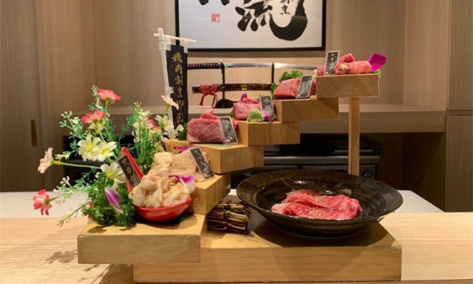 豪華焼き肉コースを食べて、胃もたれしたら「全額返金」！？　まさかのサービス大阪で始まる