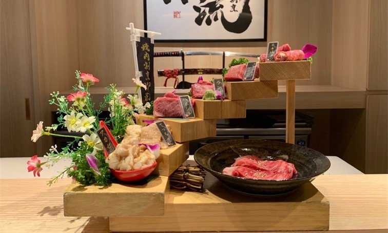 豪華焼き肉コースを食べて、胃もたれしたら「全額返金」！？　まさかのサービス大阪で始まる