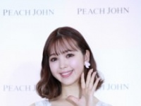 藤田ニコル