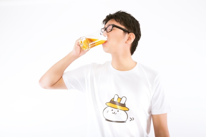 若者に急増中？お酒の場で出没する「コミュ障アル中」とは