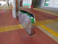 何故こんなことに...　新庄駅ホームに佇む「ぼっち改札機」が寂しそう→ワンオペの理由をJRに聞く