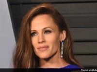 ジェニファー・ガーナー、アカデミー賞で見せた謎の表情をネットでネタにされ「すごく恥ずかしい」と反応