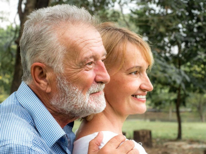 男女の平均寿命の差は縮まりつつある