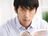 嫉妬しちゃう？　彼女がSNSで元カレとつながるのは「アリ」orナシ」？